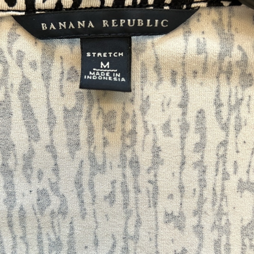 Black and White Banana Republic Long Sleeve V-Neck Dress - Picture 5 of 6